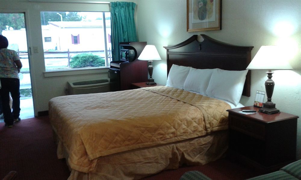 Key West Inn - Newport News Exteriör bild